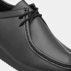 Beckett Bailey Mens Coated Leather Black Shoe