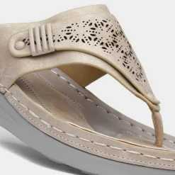 Comfy Steps Malta Womens Beige Toe Post Sandal