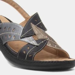 Cushion Walk Charlie Womens Black Wedge Sandal