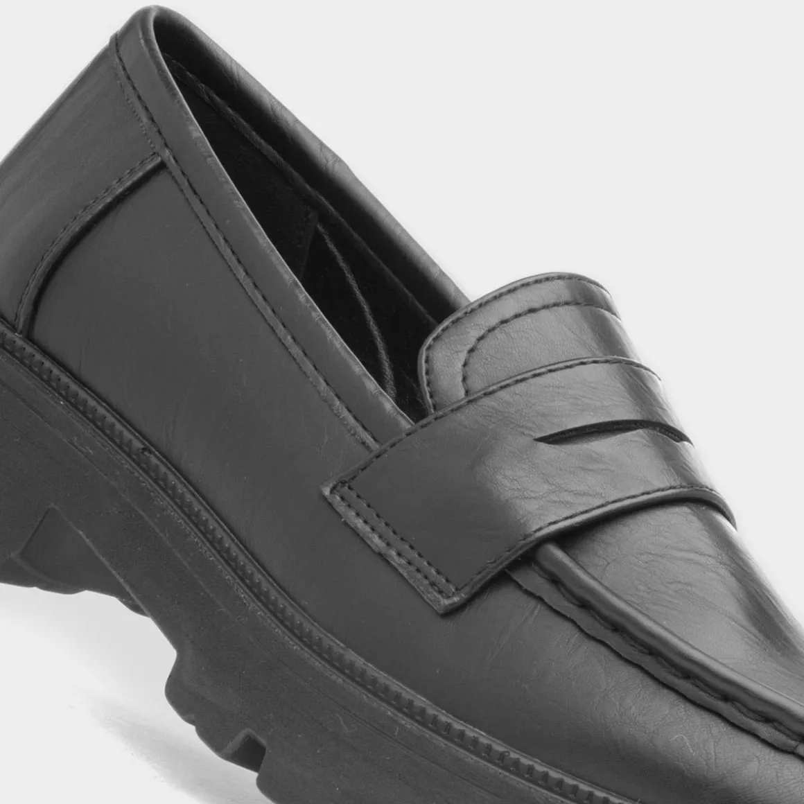 Cushion Walk Jakarta Womens Black Chunky Loafer