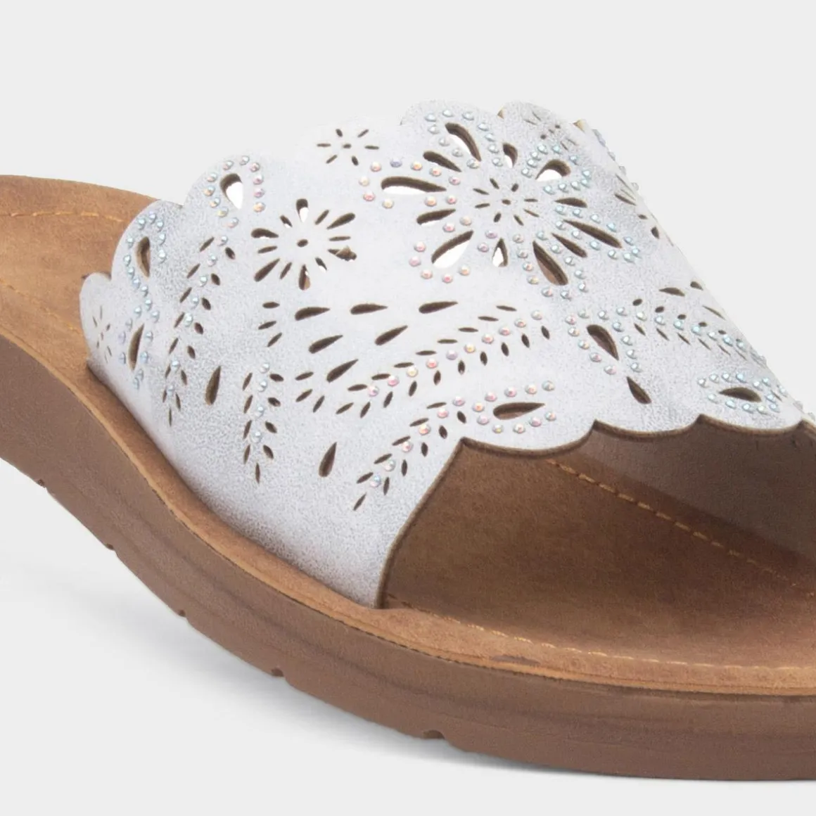 Cushion Walk Khloe Womens White Mule Sandal