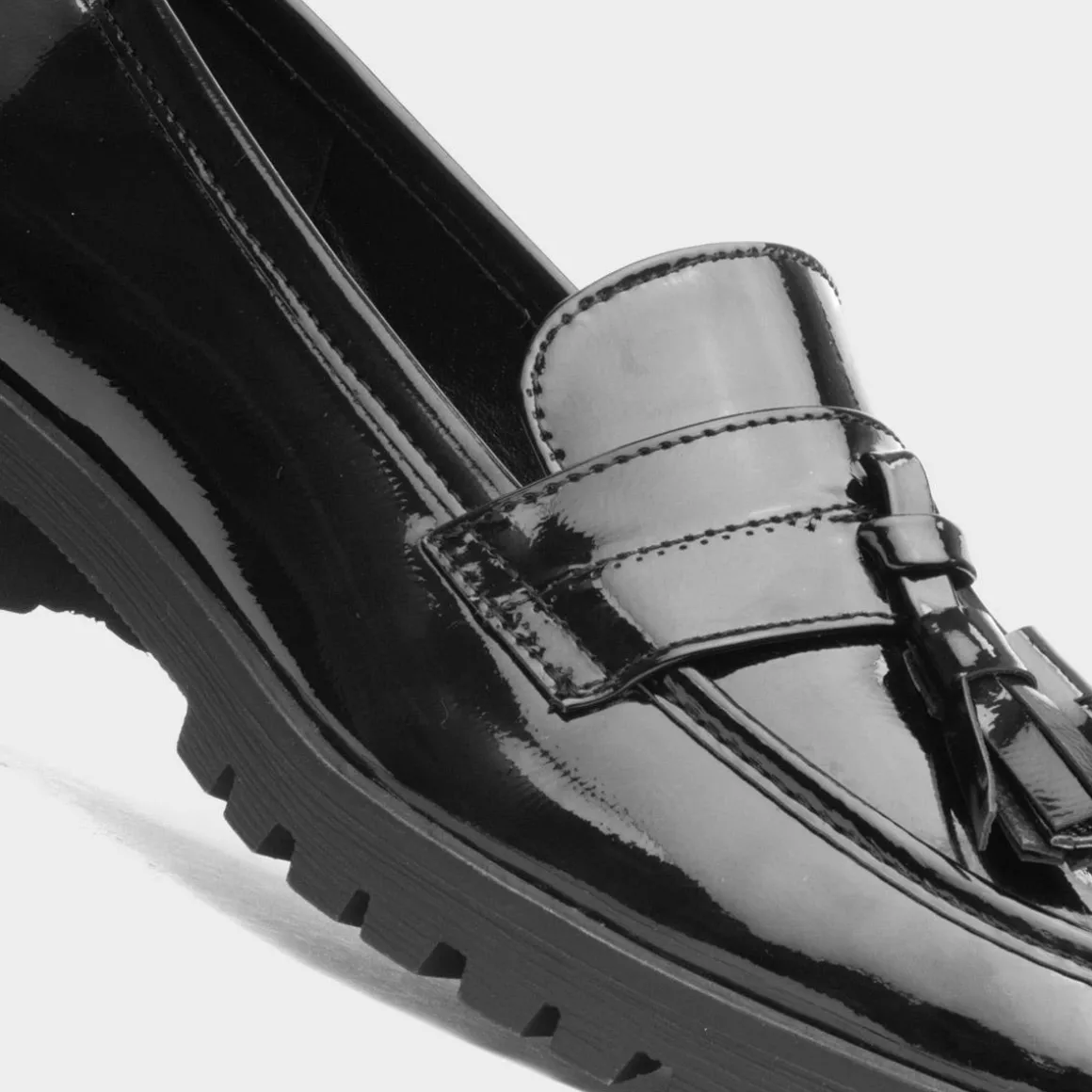 Cushion Walk Shanghai Womens Black Shiny Loafer