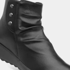 Cushion Walk Stud Womens Black Ankle Boot