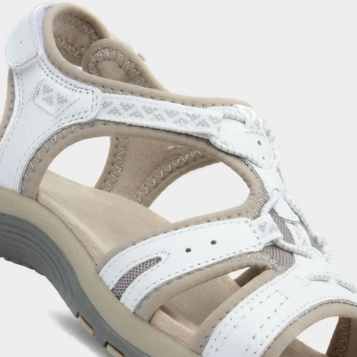 Free Spirit Fairmont Womens White Sandal