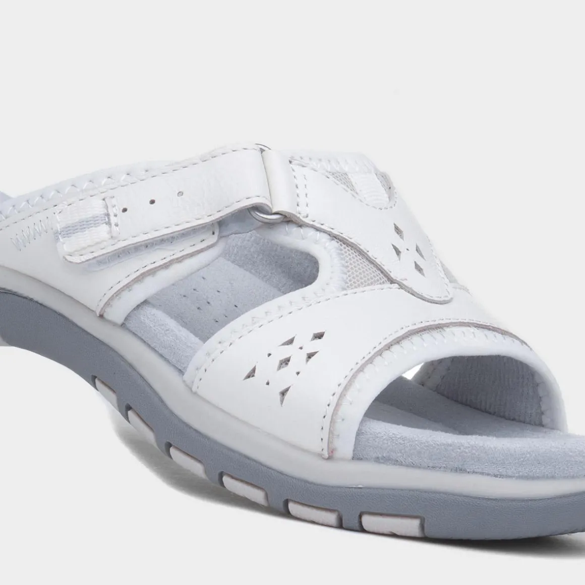 Free Spirit Wickford Womens White Mule Sandal