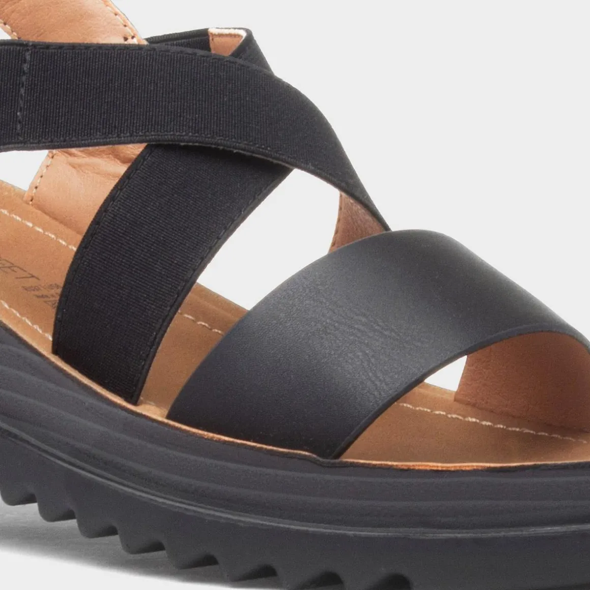 Heavenly Feet Abel Womens Black Wedge Sandal