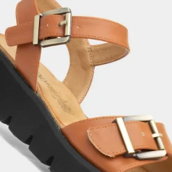 Heavenly Feet Alberta Womens Tan Buckle Sandal