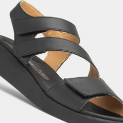 Heavenly Feet Alexa Womens Black Strappy Sandal