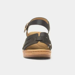 Heavenly Feet Dizzy Womens Black Wedge Sandal