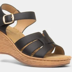 Heavenly Feet Dizzy Womens Black Wedge Sandal