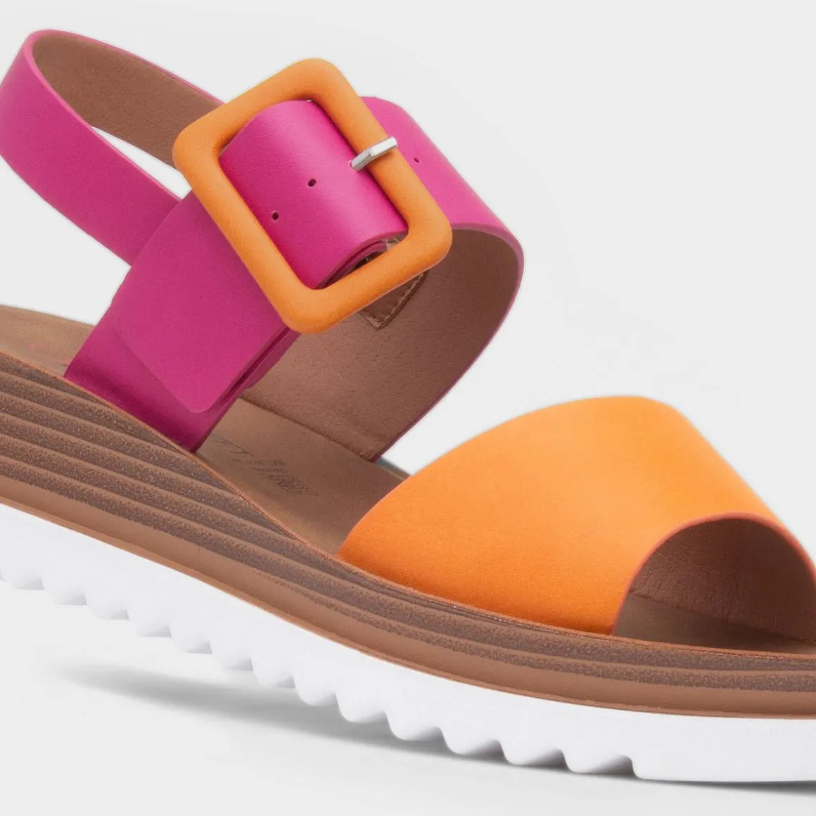 Heavenly Feet Pistachio Womens Multi Wedge Sandal