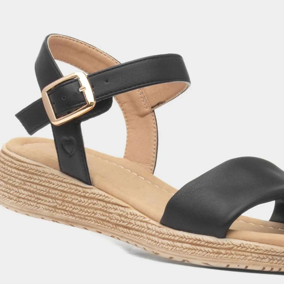 Heavenly Feet Sara Womens Black Sandal