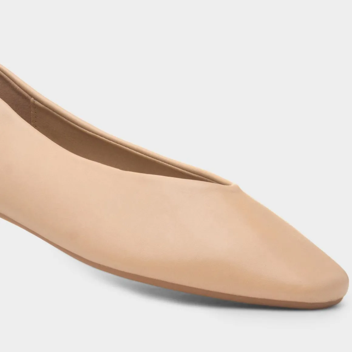 Krush Erin Womens Beige Ballerina