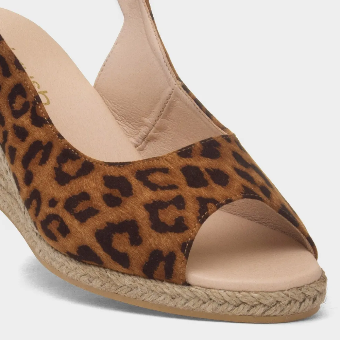 Krush Mae Womens Tan Leopard Wedge Sandal