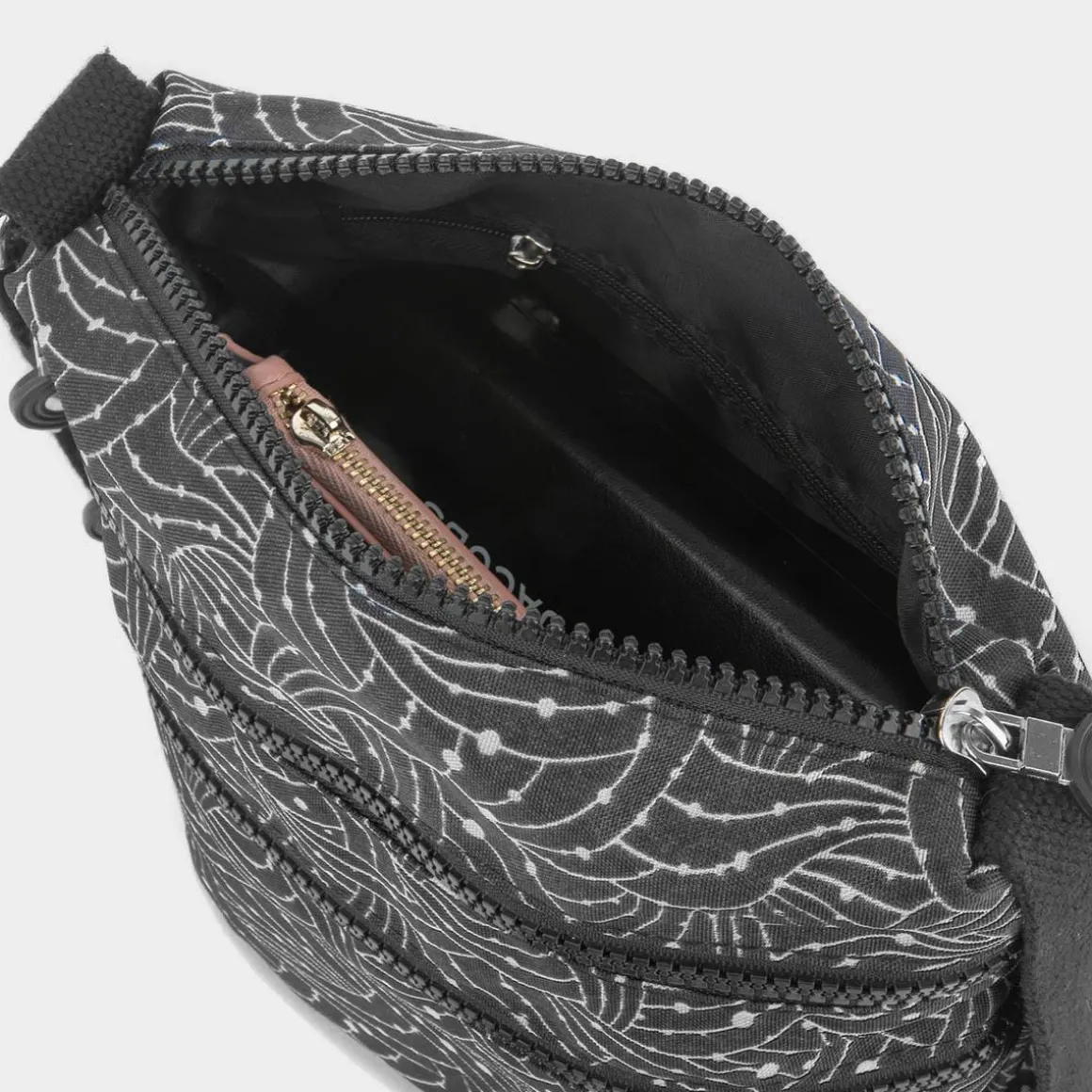 Lilley Amble Womens Multi Print Cross Body Bag