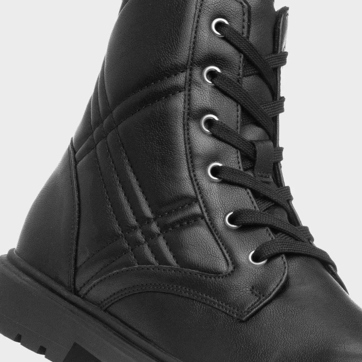 Lilley Junior June Girls Black Quilted Boot