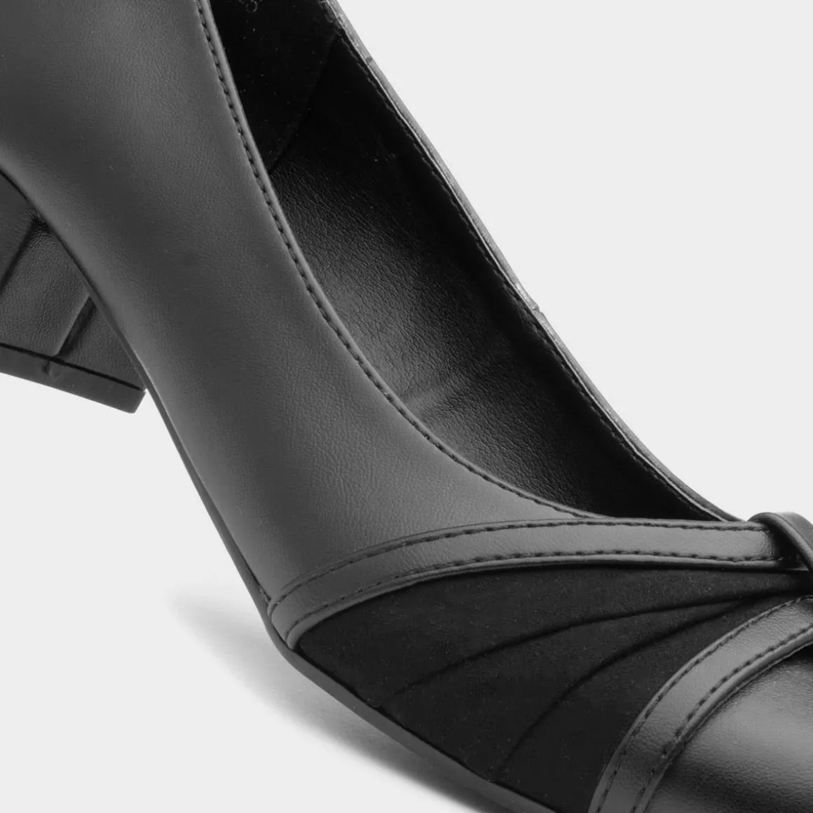 Lilley Valerie Womens Black Court Shoe