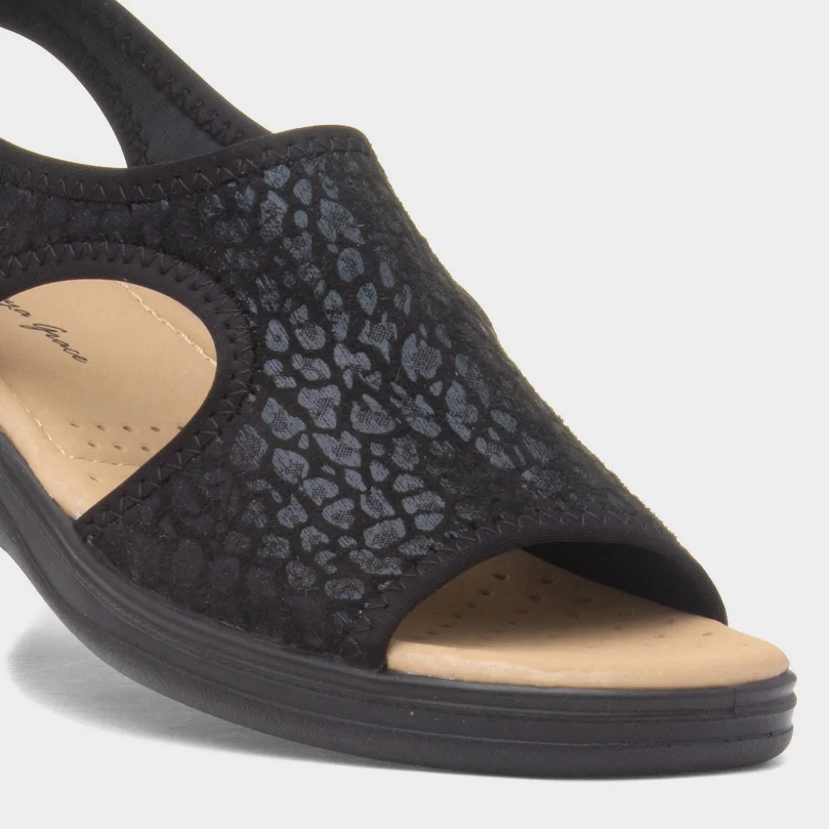 Maya Grace Shantelle Womens Black Sandal