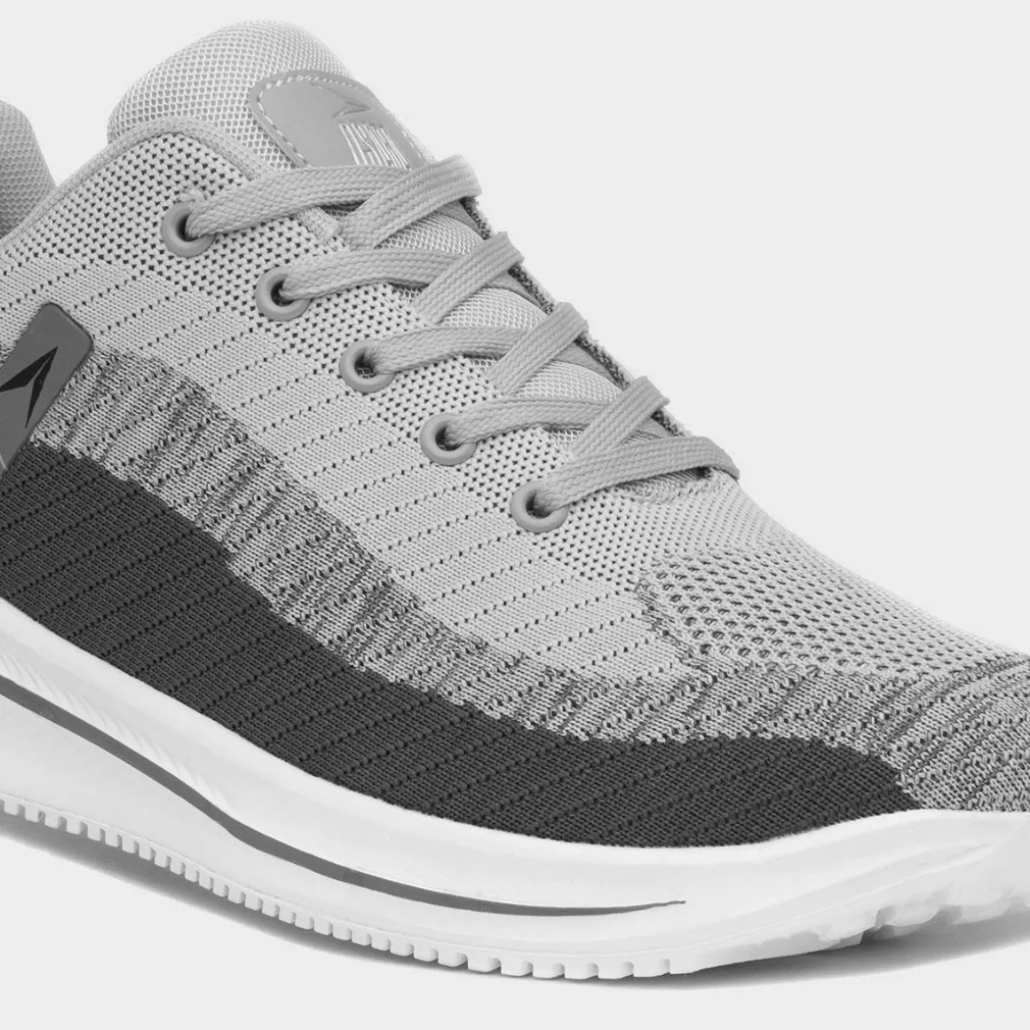 Osaga Neptune Mens Grey Lace Up Trainer