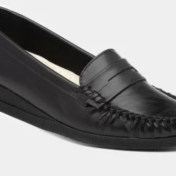Softlites Delia Womens Black Moccasin Loafer Shoe