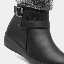 Softlites Julia Womens Black Faux Fur Ankle Boot