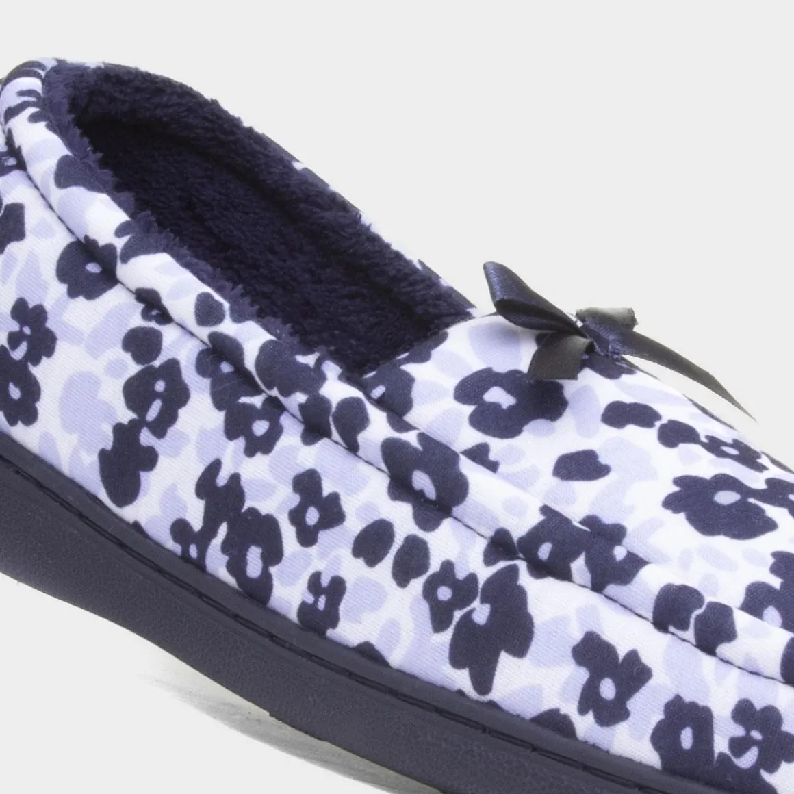 The Slipper Company Colette Womens Navy Moccasin