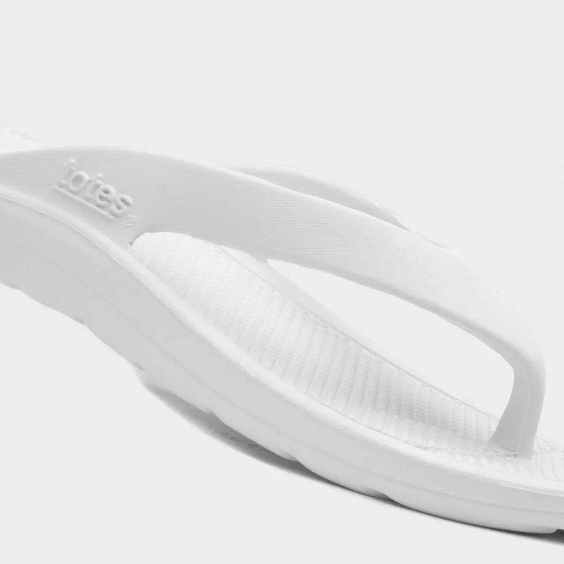 Totes Everywear Ara Womens White EVA Sandal