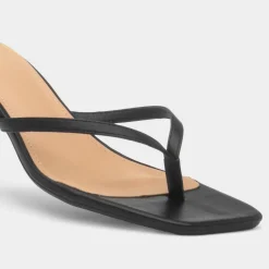 Truffle Dua Womens Black Heeled Toe Post Sandal