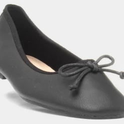 Truffle Penelope Womens Black Ballerina