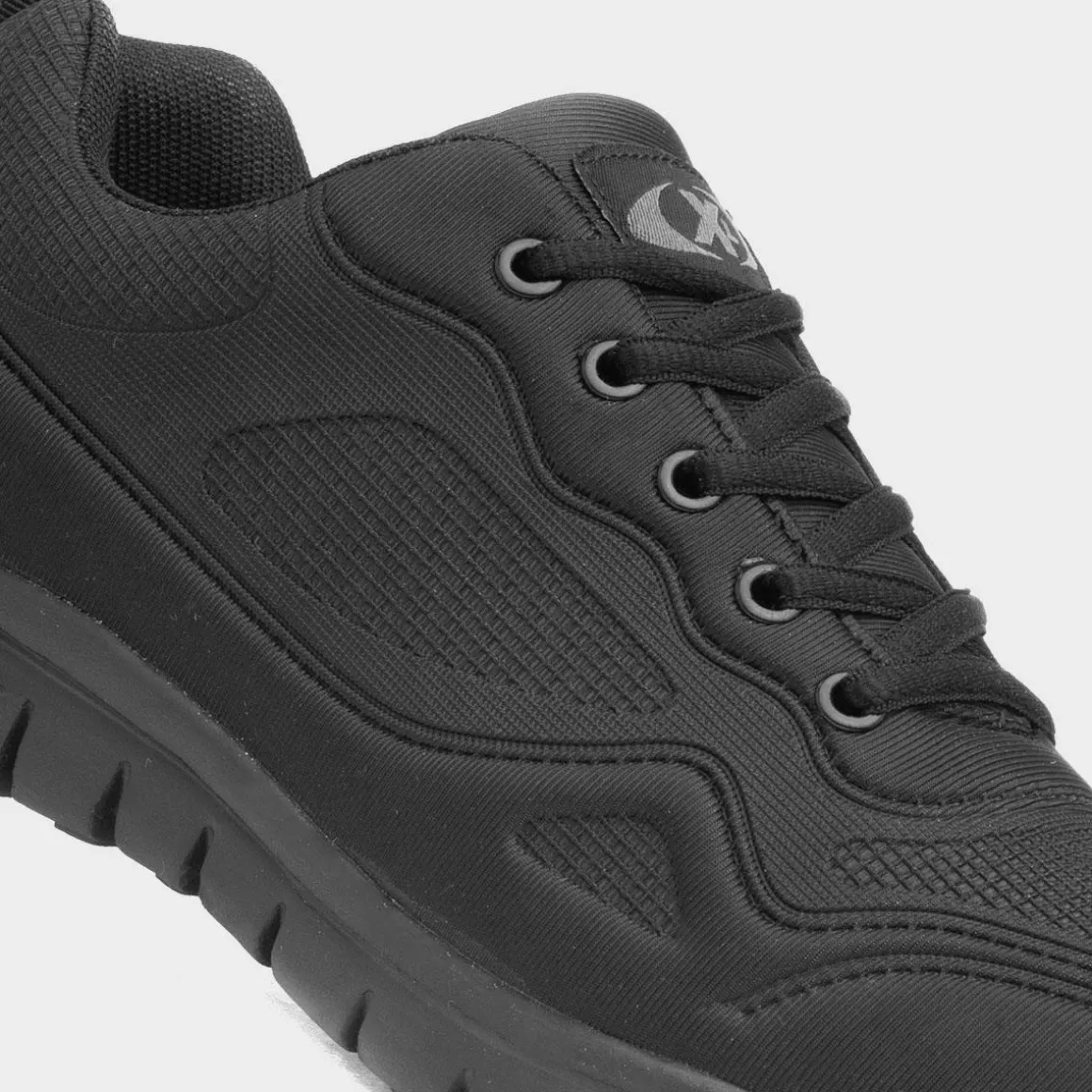 XL Hayeswater Mens Black Lace Up Trainer