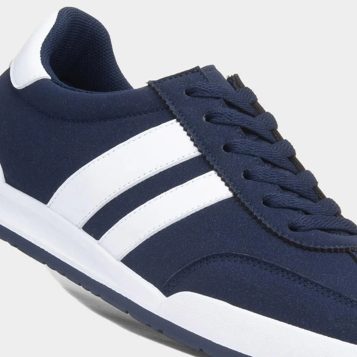 XL Wootton Mens Navy Lace Up Trainer