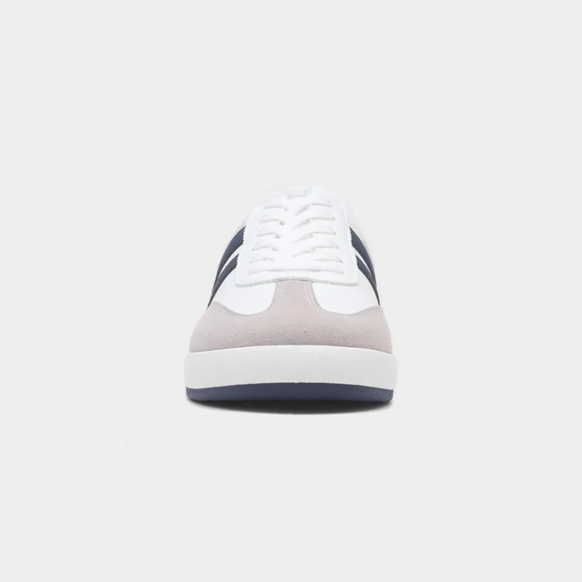 XL Wootton Mens White Lace Up Trainer