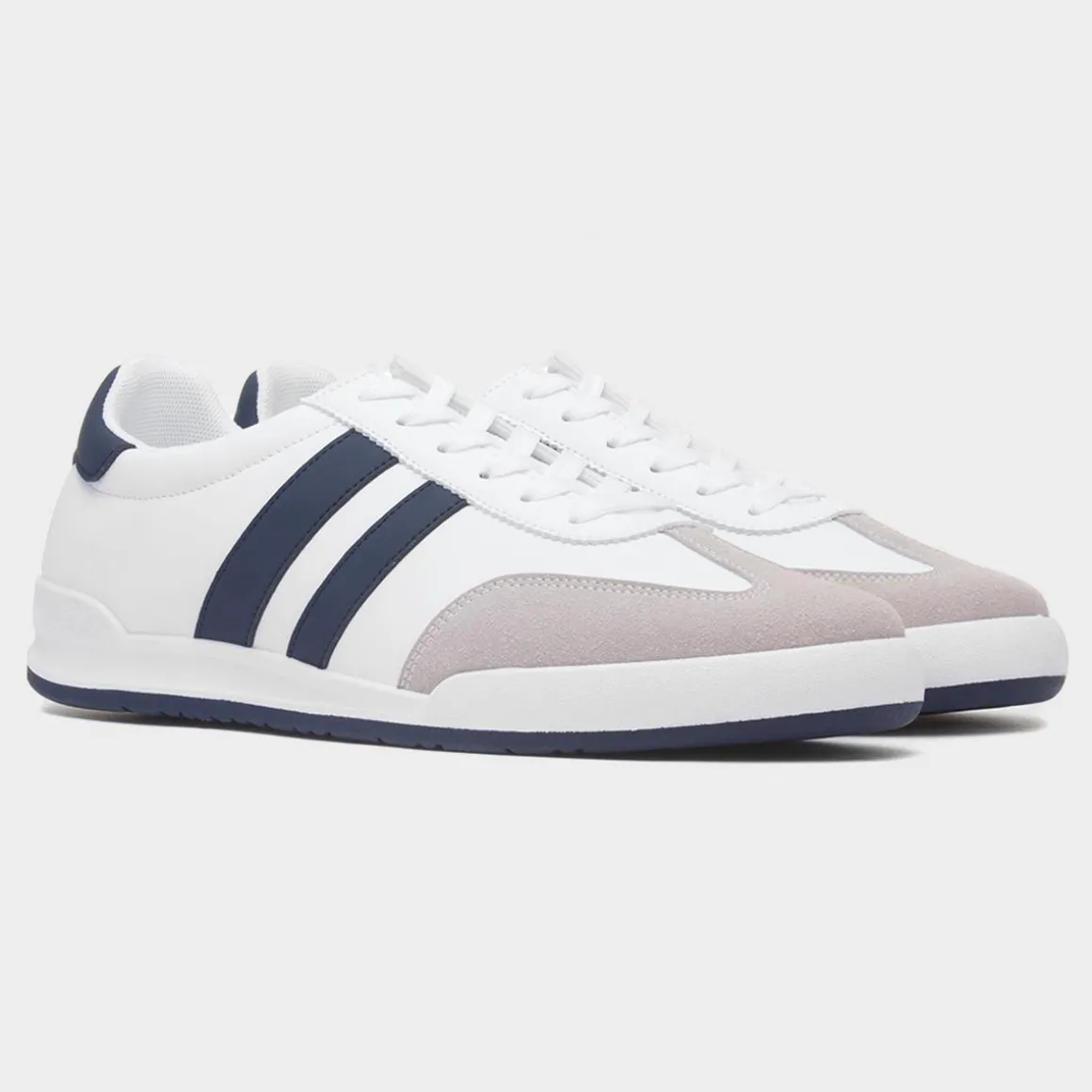 XL Wootton Mens White Lace Up Trainer
